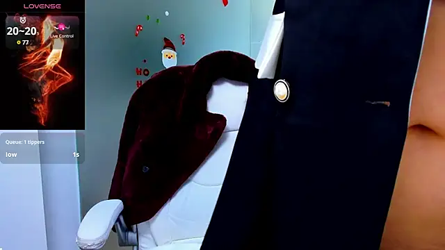 Snapshot of anyarosses chatting on December 22, 2024, 5:12 am anyarosses online show from December 22, 2024, 5:12 am