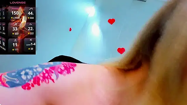 Snapshot of anyarosses chatting on January 22, 2025, 12:27 pm anyarosses online show from January 22, 2025, 12:27 pm