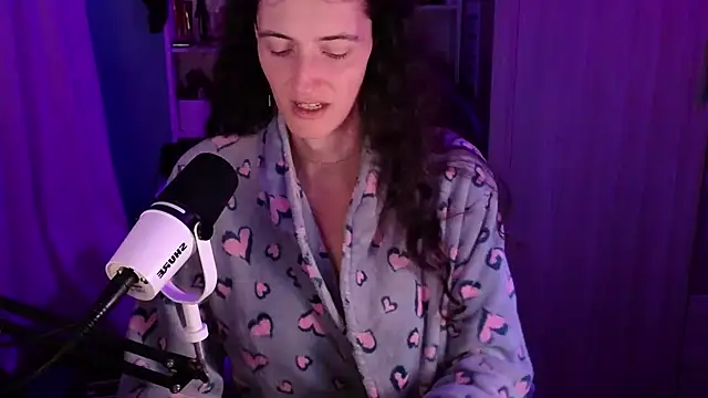 MemiKouki online show from November 30, 2025, 5:28 pm