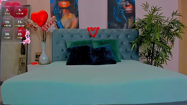 MichelleReys online show from February 18, 2025, 9:53 pm