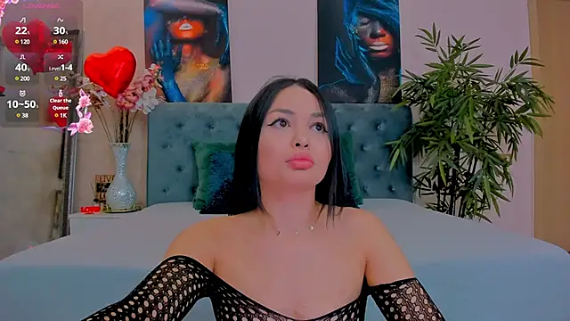 MichelleReys online show from February 19, 2025, 9:47 pm