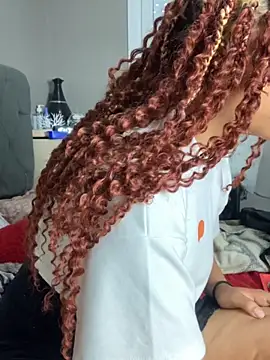 MaryAlbuquerque online show from October 13, 2025, 6:41 pm