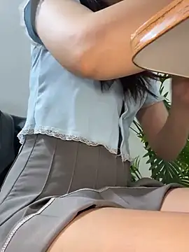 Lami Mi online show from December 23, 2025, 7:28 am