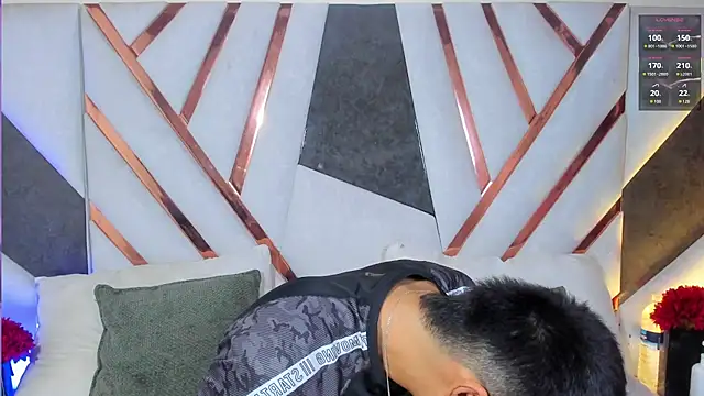 Snapshot of its_liam18 chatting on February 15, 2026, 8:49 pm its liam18 online show from February 15, 2026, 8:49 pm