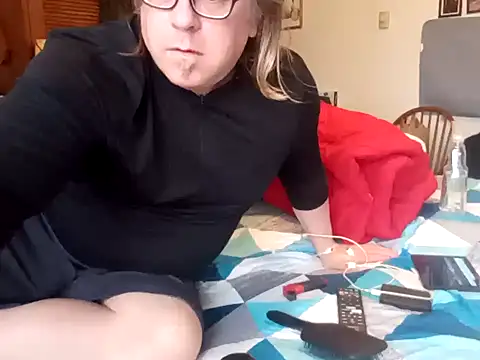 Mic Oxinner online show from February 9, 2025, 9:39 pm