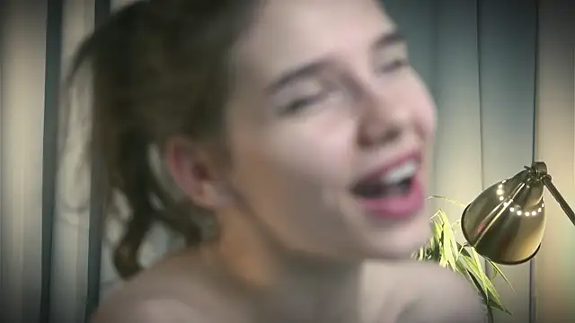 Elation Evy online show from April 15, 2026, 7:58 pm