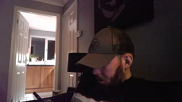 Snapshot of Chubbydan chatting on December 4, 2024, 6:11 am Chubbydan online show from December 4, 2024, 6:11 am