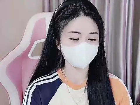 Snapshot of _Lygn__ chatting on February 18, 2025, 9:54 am Lygn online show from February 18, 2025, 9:54 am