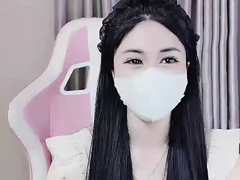 Snapshot of _Lygn__ chatting on March 22, 2025, 10:15 pm Lygn online show from March 22, 2025, 10:15 pm