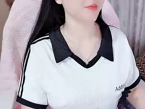 Snapshot of _Lygn__ chatting on September 20, 2025, 12:39 pm Lygn online show from September 20, 2025, 12:39 pm