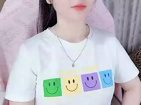 Snapshot of _Lygn__ chatting on September 21, 2025, 12:51 pm Lygn online show from September 21, 2025, 12:51 pm