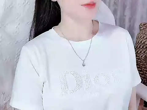 Snapshot of _Lygn__ chatting on October 1, 2025, 1:17 pm Lygn online show from October 1, 2025, 1:17 pm