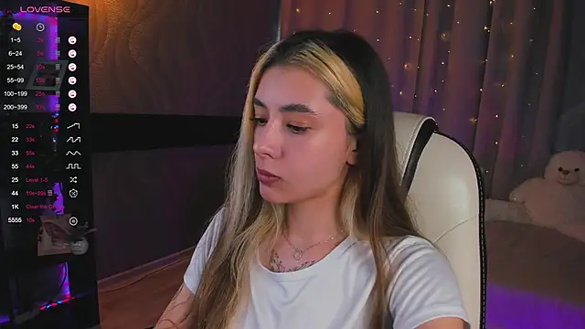 DarlaLike online show from March 8, 2025, 7:38 am