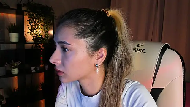 DarlaLike online show from September 21, 2025, 4:03 am