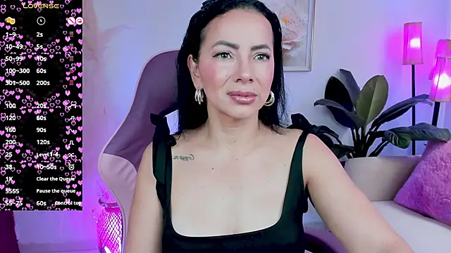 veronika naughty online show from January 9, 2026, 2:53 pm