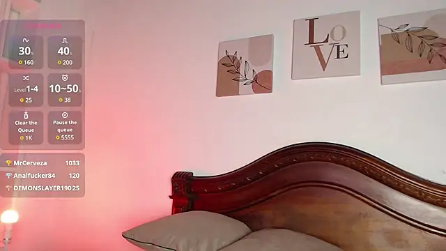 madisex s online show from December 22, 2024, 10:17 am