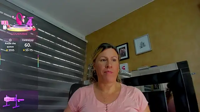 Snapshot of charlotte__G chatting on February 28, 2025, 1:14 pm charlotte G online show from February 28, 2025, 1:14 pm