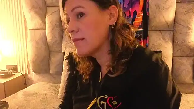 Snapshot of charlotte__G chatting on October 15, 2025, 10:59 am charlotte G online show from October 15, 2025, 10:59 am