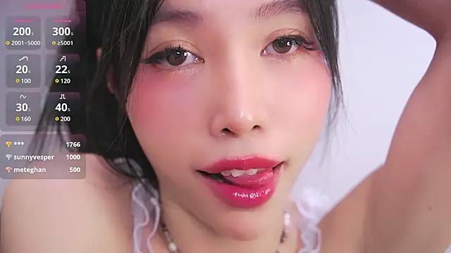 Miuzxc online show from February 8, 2025, 4:25 pm