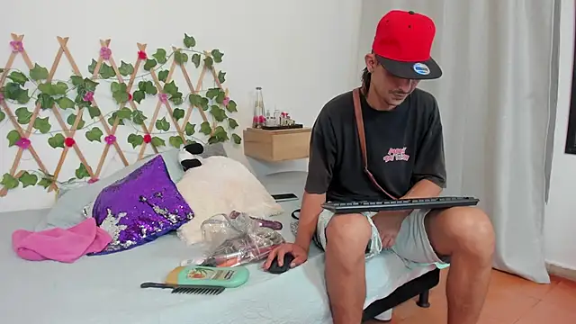 Zamu 1992 online show from March 11, 2025, 4:43 am