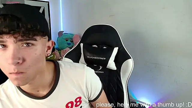 Snapshot of Niico_Cruz chatting on January 14, 2025, 3:32 am Niico Cruz online show from January 14, 2025, 3:32 am