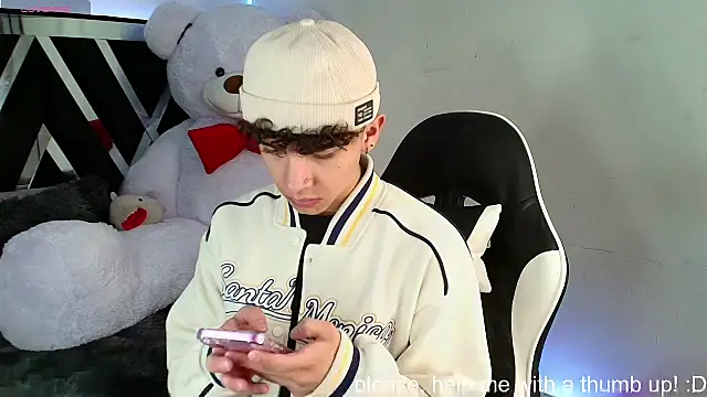 Snapshot of Niico_Cruz chatting on February 2, 2025, 3:21 am Niico Cruz online show from February 2, 2025, 3:21 am