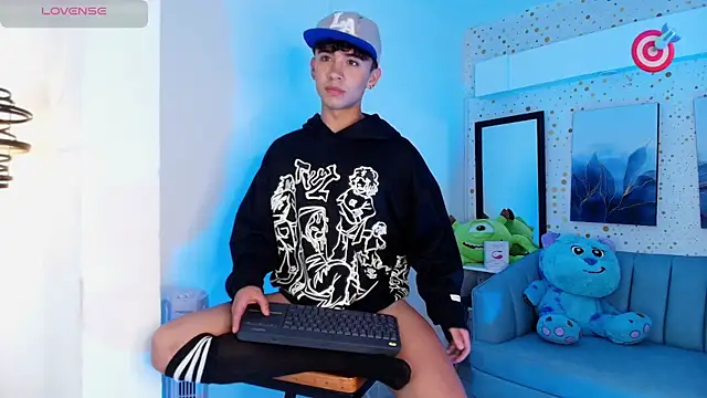 Snapshot of Niico_Cruz chatting on February 28, 2025, 4:54 am Niico Cruz online show from February 28, 2025, 4:54 am