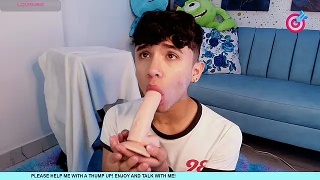 Snapshot of Niico_Cruz chatting on March 5, 2025, 4:35 pm Niico Cruz online show from March 5, 2025, 4:35 pm