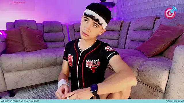 Snapshot of Niico_Cruz chatting on November 6, 2025, 11:26 pm Niico Cruz online show from November 6, 2025, 11:26 pm