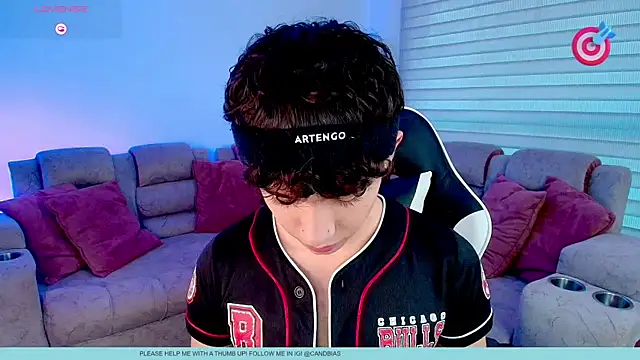 Niico Cruz online show from January 12, 2026, 10:04 pm