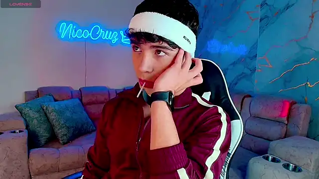 Niico Cruz online show from February 24, 2026, 10:19 pm