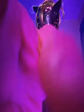 Snapshot of kandyloves chatting on October 7, 2025, 10:12 am kandyloves online show from October 7, 2025, 10:12 am