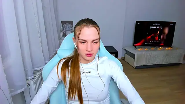 StellaLawless online show from January 6, 2025, 9:00 pm