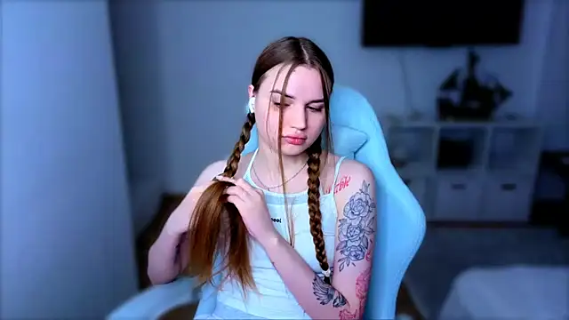 StellaLawless online show from December 16, 2025, 10:26 pm