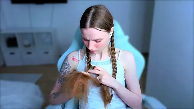 StellaLawless online show from March 29, 2026, 10:48 am