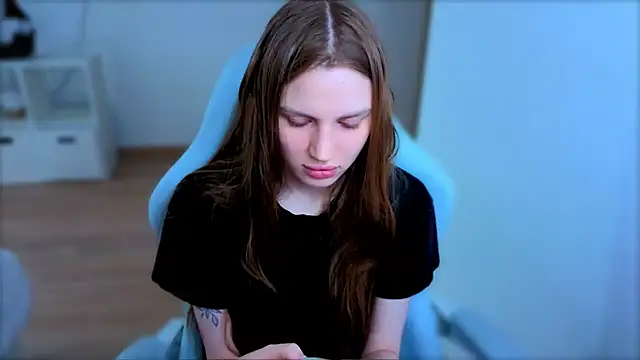 StellaLawless online show from April 5, 2026, 10:34 am