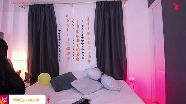 Snapshot of MarilynSmIith chatting on October 10, 2025, 11:42 am MarilynSmIith online show from October 10, 2025, 11:42 am