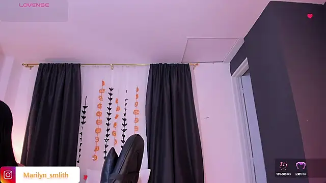 Snapshot of MarilynSmIith chatting on October 17, 2025, 11:35 am MarilynSmIith online show from October 17, 2025, 11:35 am