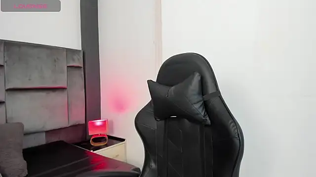 MarilynSmIith online show from February 6, 2026, 12:52 pm