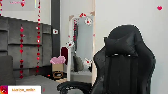 MarilynSmIith online show from February 11, 2026, 11:59 am