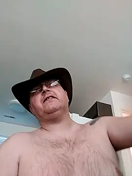 Snapshot of ILive2plezz chatting on February 14, 2025, 9:53 pm ILive2plezz online show from February 14, 2025, 9:53 pm