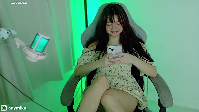 stephybrown online show from December 6, 2024, 12:12 am