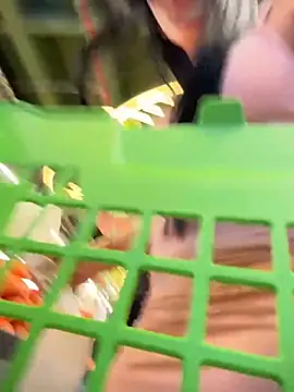 valecruz903 online show from December 5, 2025, 4:58 pm