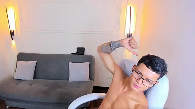 Paradise boy s online show from January 6, 2026, 5:16 pm