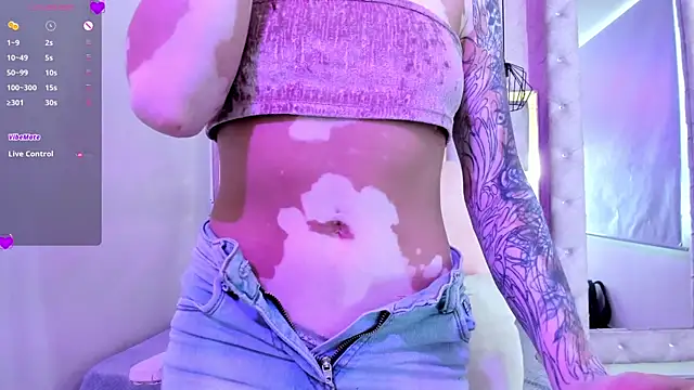 dayana harlow2 online show from November 25, 2025, 7:36 pm