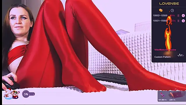 Lina Owl online show from December 3, 2024, 8:17 pm