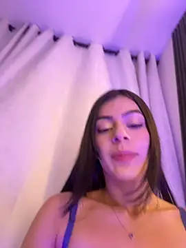 Snapshot of Julieta-sett chatting on May 27, 2026, 5:48 am Julieta-sett online show from May 27, 2026, 5:48 am