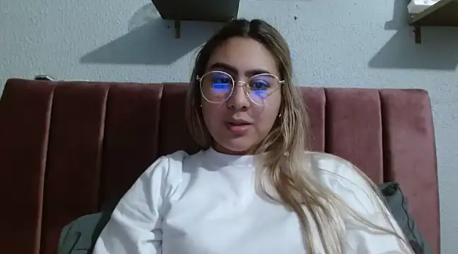 Miabonnett  online show from January 29, 2025, 10:53 pm