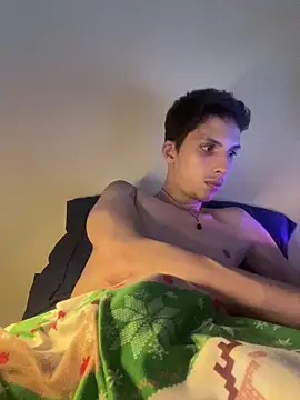 CamiloXx04 online show from April 22, 2026, 4:15 am