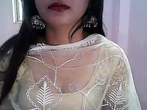 Model-Tanya online show from February 6, 2025, 9:53 am